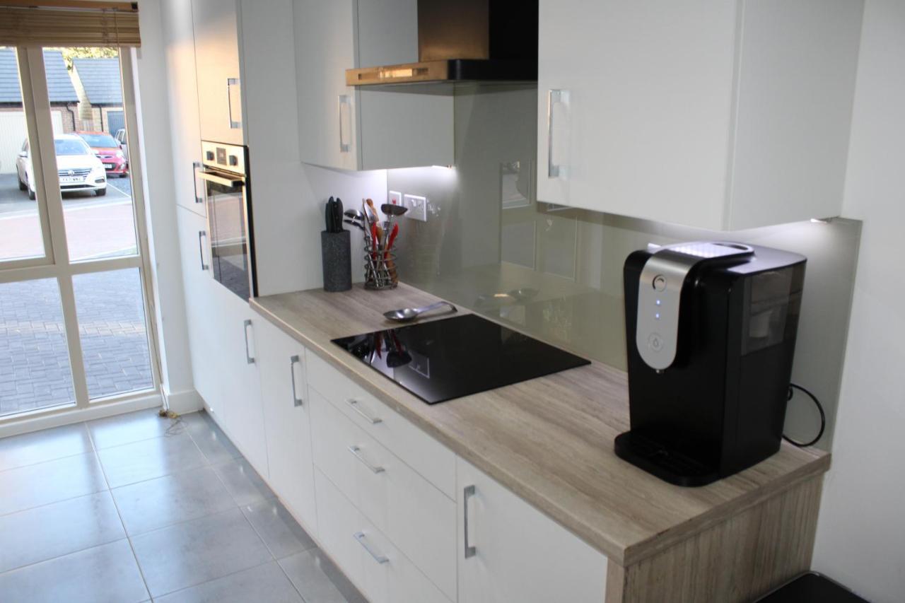 Haven - Spacious Luxury Home Perfect For Families, Couples And Contractors! 5Mins To Xscape And Junction 32! Castleford Exterior foto